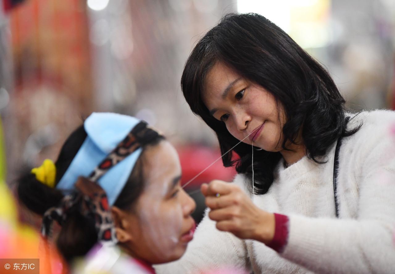 一根线为人开脸13年,开价1元收徒传承技艺