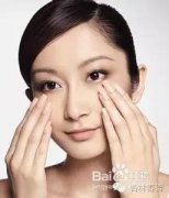 韩国品牌防晒霜黄白色瓶子(防晒霜黄色盖子白色瓶子)