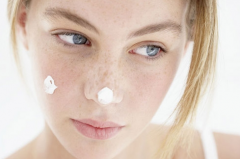 高中生如何选择防晒霜品牌(高中生防晒霜用什么牌子好)