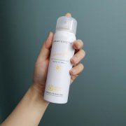 防晒霜喷雾国产品牌(国产防晒喷雾哪个牌子果好)