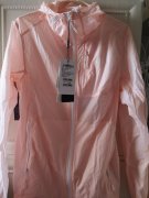 夏季外套推荐防晒霜品牌(适合夏天用的防晒霜品牌)