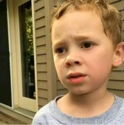 两种品牌防晒霜可以混擦吗(防晒霜能不能混着用)