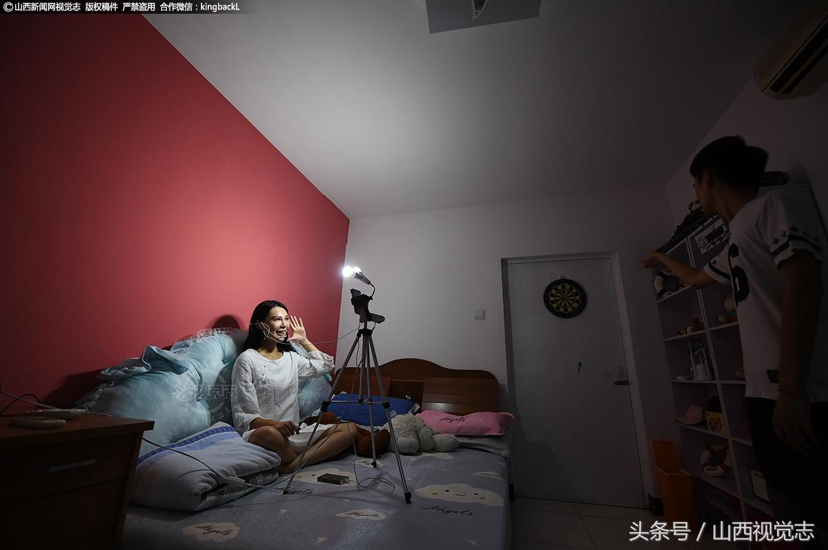 90后北漂网红被指“鼻子丑” 直播筹钱“取肋骨”圆整形梦