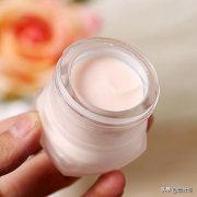 黄皮肤适合的防晒霜品牌(皮肤黄适合什么颜色防晒衣)