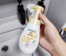 男皮肤油腻防晒霜推荐品牌(男皮肤油腻防晒霜推荐品牌有哪些)