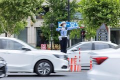 交警防晒霜推荐品牌图片(防晒霜品牌大全)