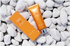 防晒霜品牌女士用的哪个(女士用的防晒霜什么牌子好)