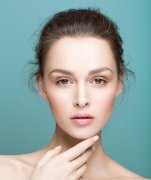 平价防晒霜俄罗斯品牌(欧美防晒霜有哪些牌子)