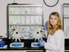 性价比大桶防晒霜推荐品牌(超大桶防晒霜)