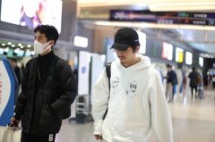 张子枫代言眼镜防晒霜品牌