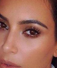 为了追星，男子花费100万元整容50多次，结果整容成了香肠嘴