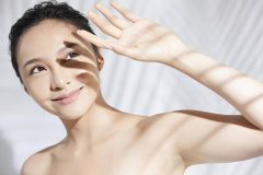 哪个品牌防晒霜防老化斑(祛斑防晒霜哪一种好)