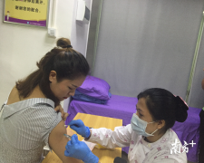 深圳乳晕整形多少钱(深圳假体隆胸多少钱)