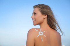 大品牌防晒霜直播间(薇娅直播间防晒霜)