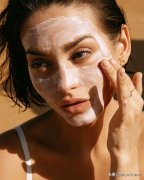 品牌打底防晒霜推荐(防晒霜用什么打底)