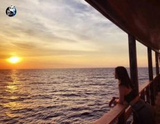 可以下水的防晒霜推荐品牌(可以下水的防晒霜推荐品牌有哪些)