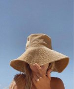 蓝精灵防晒霜是什么品牌的(ahc蓝精灵防晒)