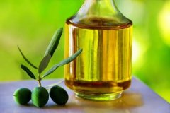 油质防晒霜品牌(防晒油什么牌子好)